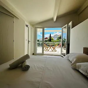 Les Luxueuses Terrasses Du Roucas , Marseille France